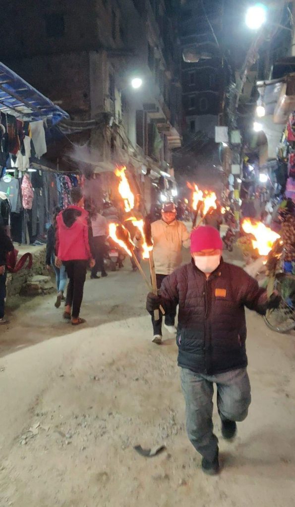 संसदिय चुनाव विरुद्ध काठमाडौँका विभिन्न ठाउँमा दौड मसाल जुलुस