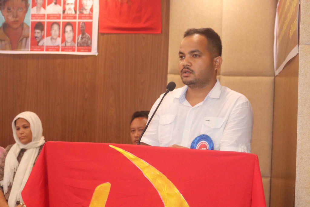 राष्ट्रिय संकटलाई समाधान गर्ने गरि पार्टीले संघर्ष गरिरहेको छ : सुमनसिंह