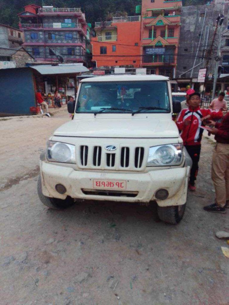 बिदाको दिन दुरुपयाेग गरिएका सरकारी गाडी युवा संगठनले लियो नियन्त्रणमा