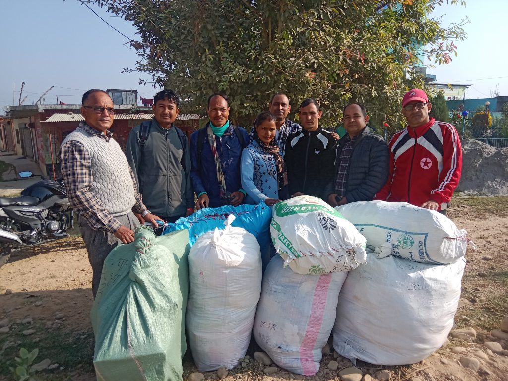 भूकम्प पीडितलाई नेकपा महाकाली ब्युरोले पठायो ५ लाख बराबरको राहत सामाग्री