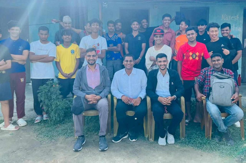 अखिल (समाजवादी) सुरु गर्यो विद्यार्थीलाई कलेजदेखि होस्टेलसम्म पुगेर भेट्ने अभियान