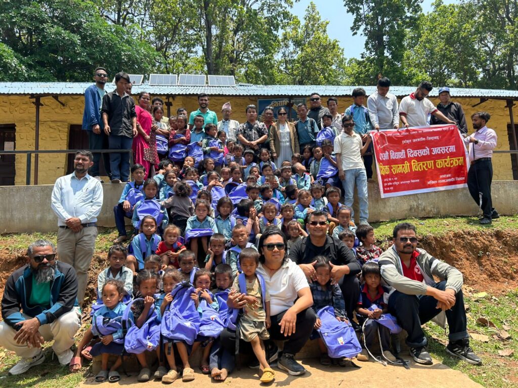 सैपाममा विद्यार्थी दिवस विशेष कार्यक्रम सम्पन्न, १०७ जना  विद्यार्थीलाई झोला र कापी वितरण