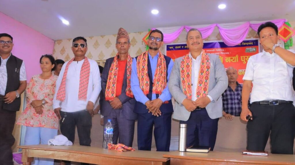 सुर्खेतमा विभिन्न पार्टी परित्याग गरी नेकपामा ४ जना प्रवेश